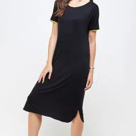 Solid t-shirt dress with yellow binding