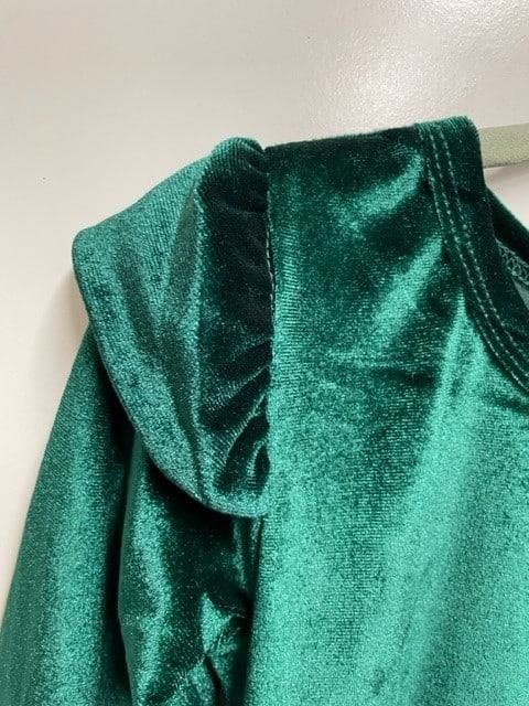 Girls Green Velvet Christmas Dress – The Knee LengthFrock