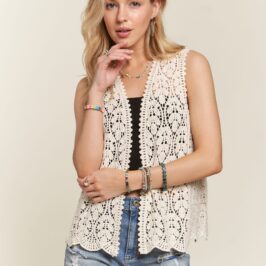 Lace Vest Cream or Black